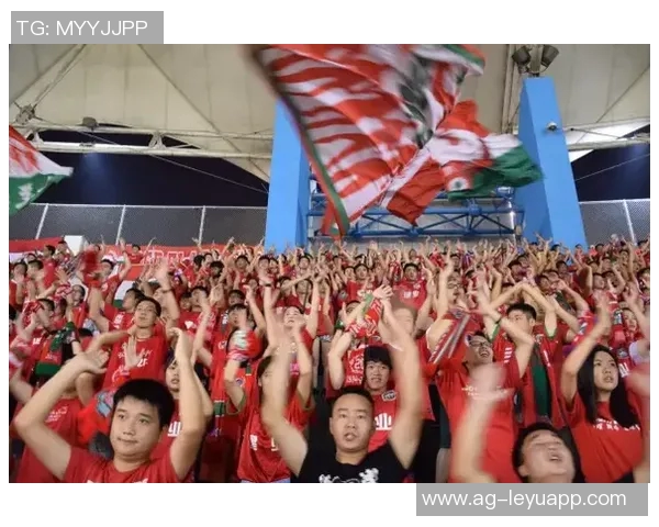 收官战首发感谢球迷一年来的支持与陪伴期待未来再相聚 收官战首发感谢球迷一年来的支持与陪伴期待未来再相聚